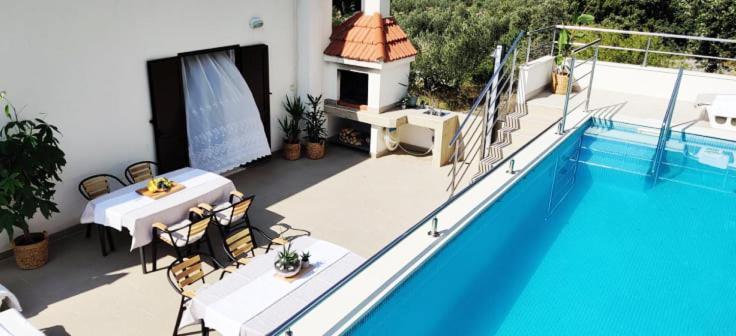 Holiday Home Makarska Exteriör bild
