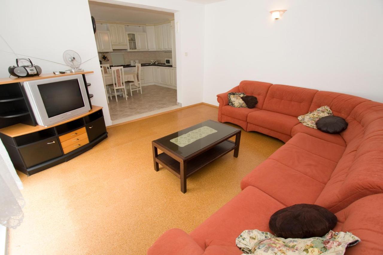Holiday Home Makarska Exteriör bild